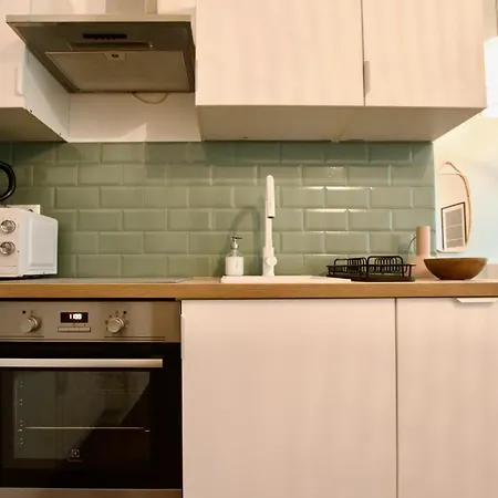 Premium By Hi5- Voeroesmarty Street *