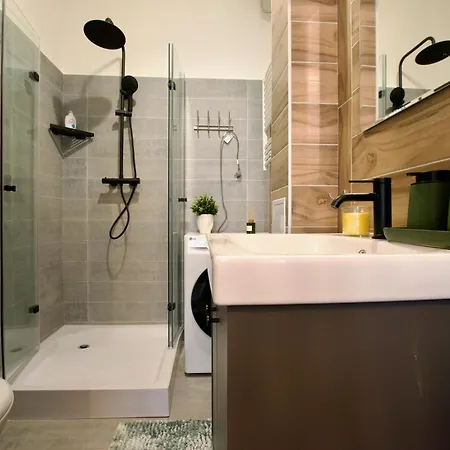 Premium By Hi5- Voeroesmarty Street Apartman *