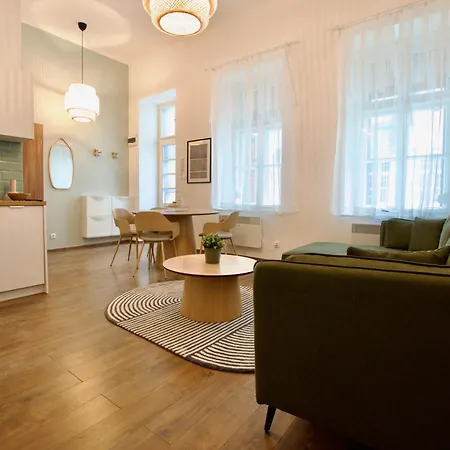 Apartman Premium By Hi5- Voeroesmarty Street