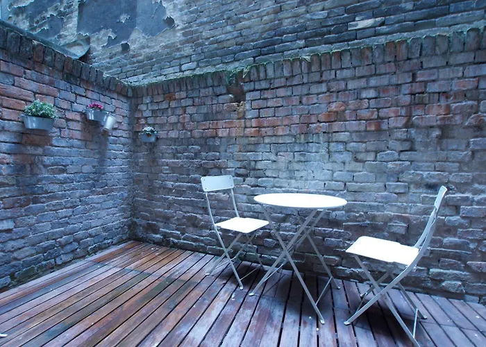Premium By Hi5- Voeroesmarty Street * Budapest