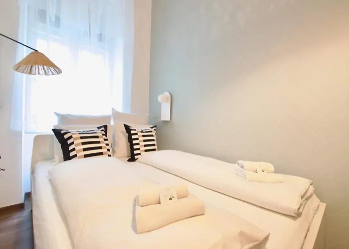 Premium By Hi5- Voeroesmarty Street Apartment *